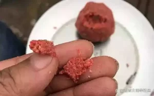 野钓用什么饵料最好？用这几种饵料野钓，大鲫大鲤连竿上不停！