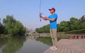 路亚抛投距离决定钓鱼成败！明白5点要素，让拟饵飞得更远